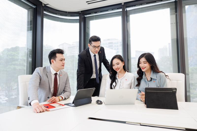 Mẫu đánh giá nhân viên trên Excel giúp cán bộ nhân viên hiểu rõ hơn về điểm mạnh, điểm yếu của mình. Đồng thời giúp nhà quản trị hiểu sâu hơn về cấp dưới của mình.