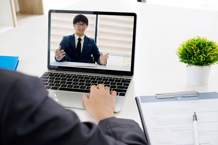 Phân tích kĩ năng hiện tại nhân viên thông qua phỏng vấn trực tuyến