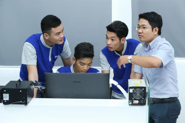 Kỹ sư samsung nhận lương 18 - 25 triệu đồng / tháng