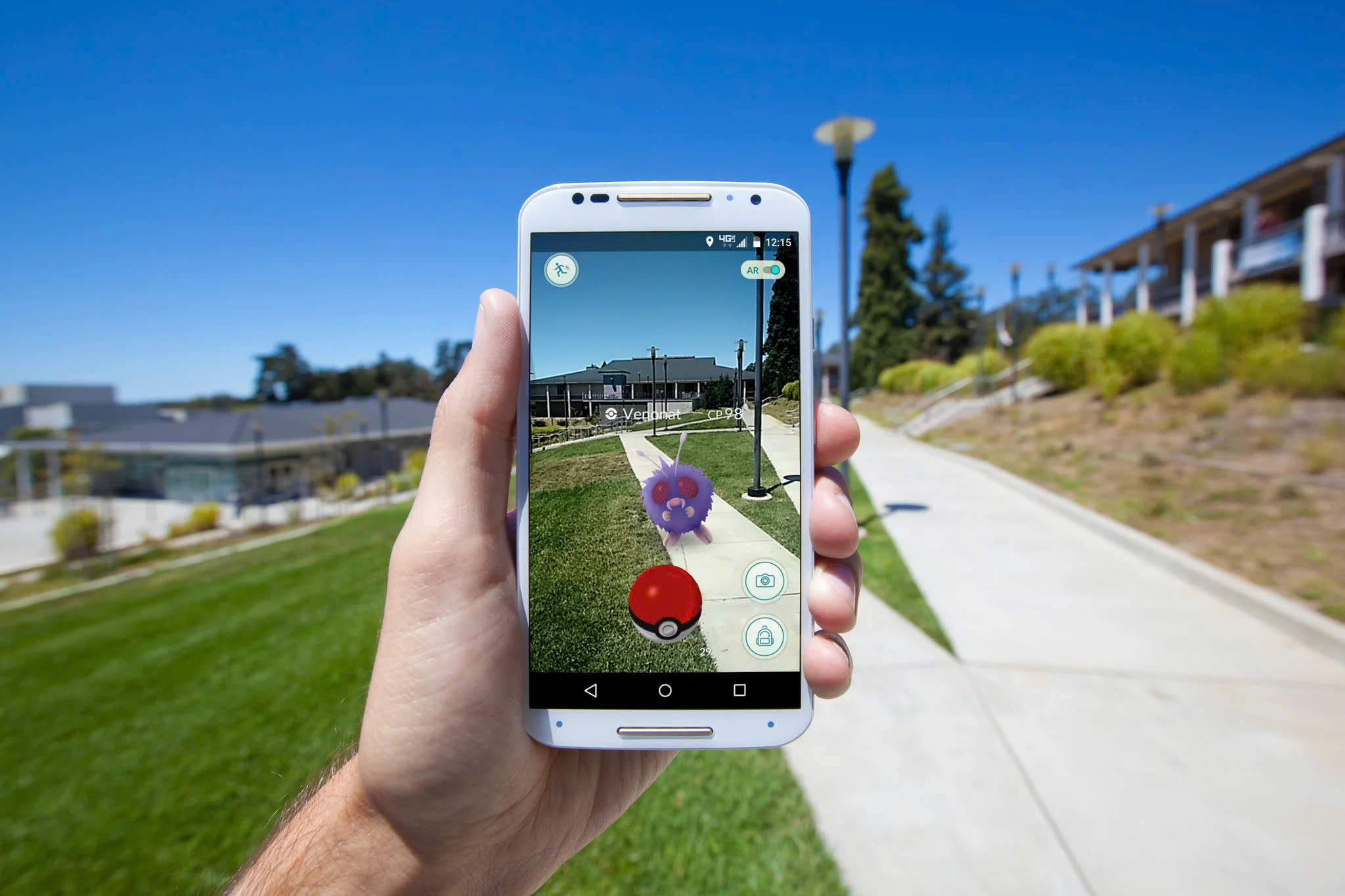 VR là gì với Trò chơi Pokémon GO
