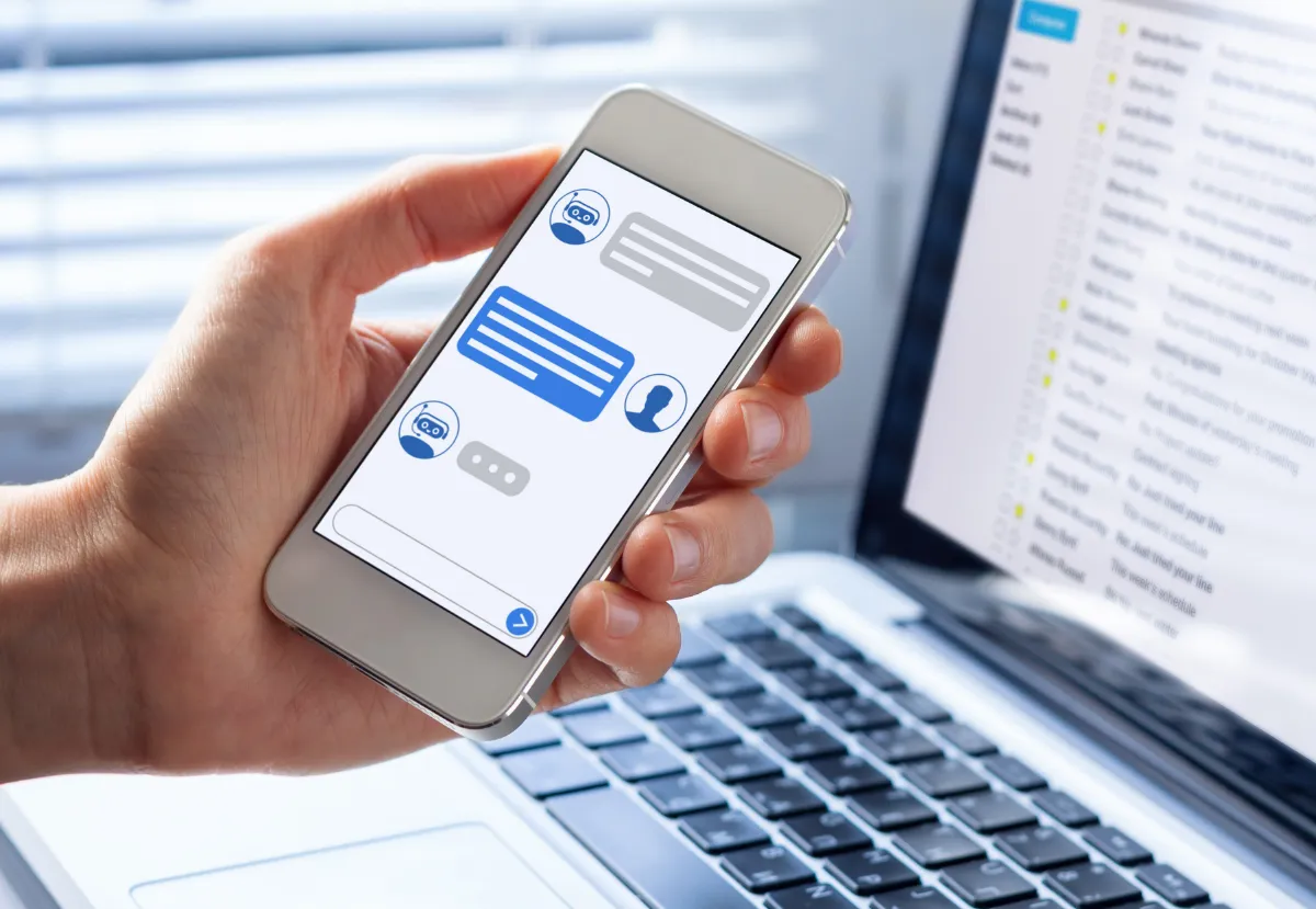 chatbot trả lời ứng viên