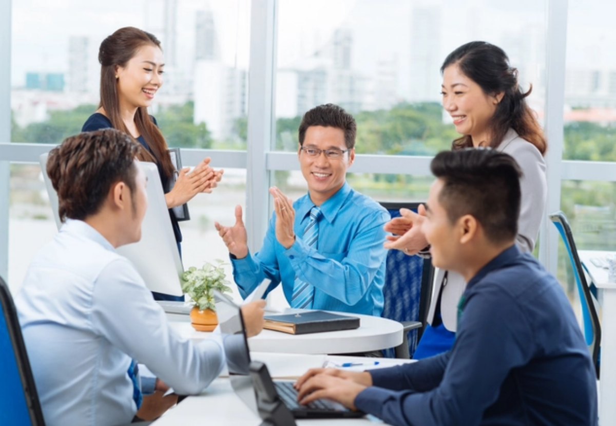 thông báo khen thưởng nhân viên xuất sắc